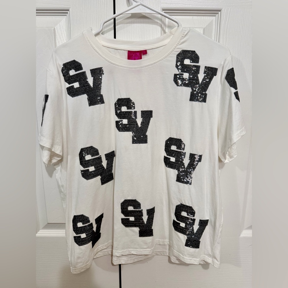 Queen of Sparkles t-shirt - SV or Smithson Valley
*Custom ordered*